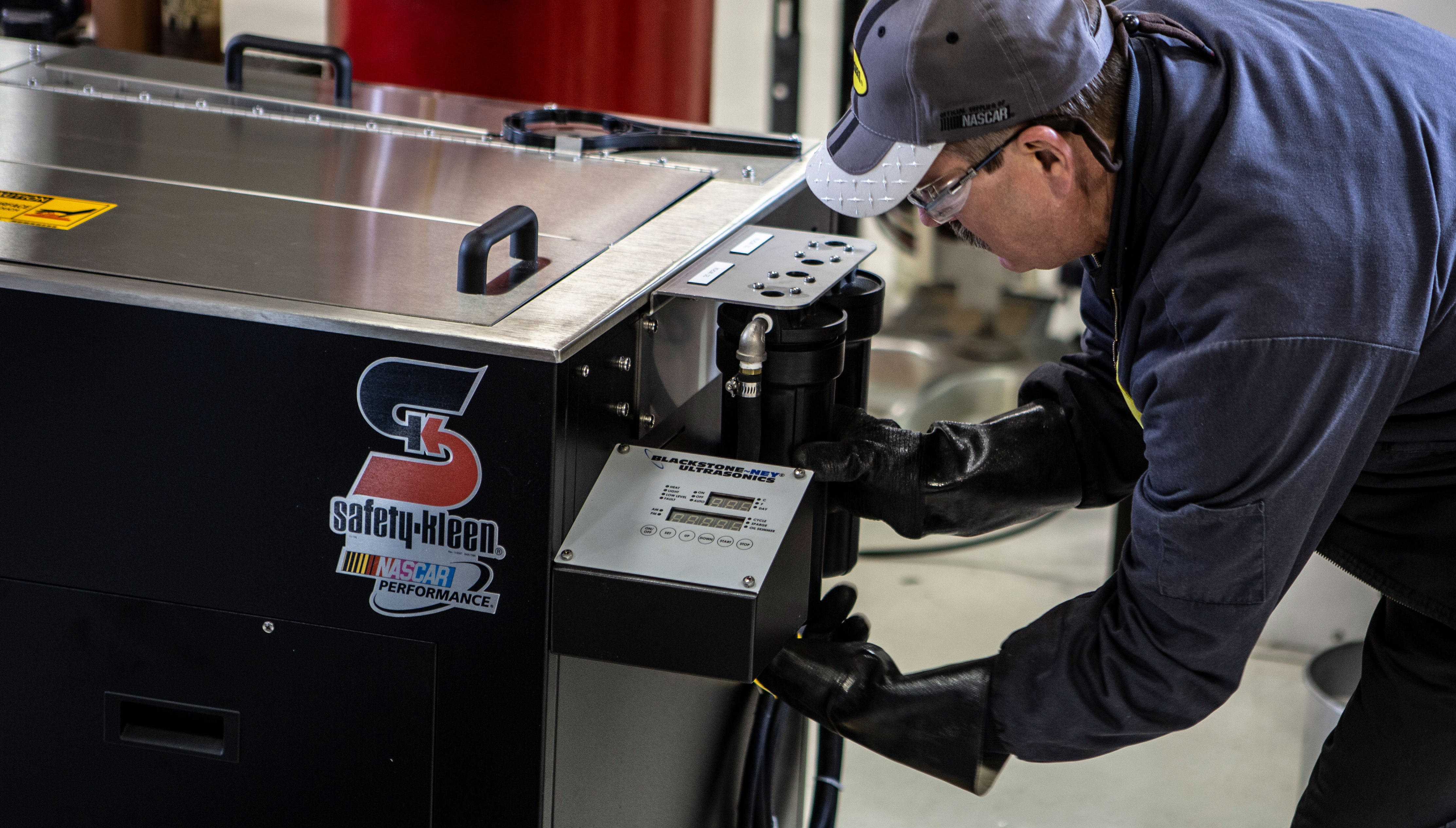 Aqueous Parts Washers Offers Next Generation Cleaning Technology